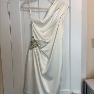 Elegant White One-Shoulder Dress
